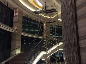 圖 租售廠房安裝建設(shè) 消防吊頂專用電動(dòng)剪叉式液壓升降平臺腳手架 廣州租賃
